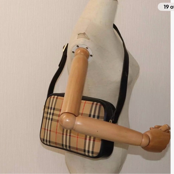 Burberry Bag - Picture 15 of 16